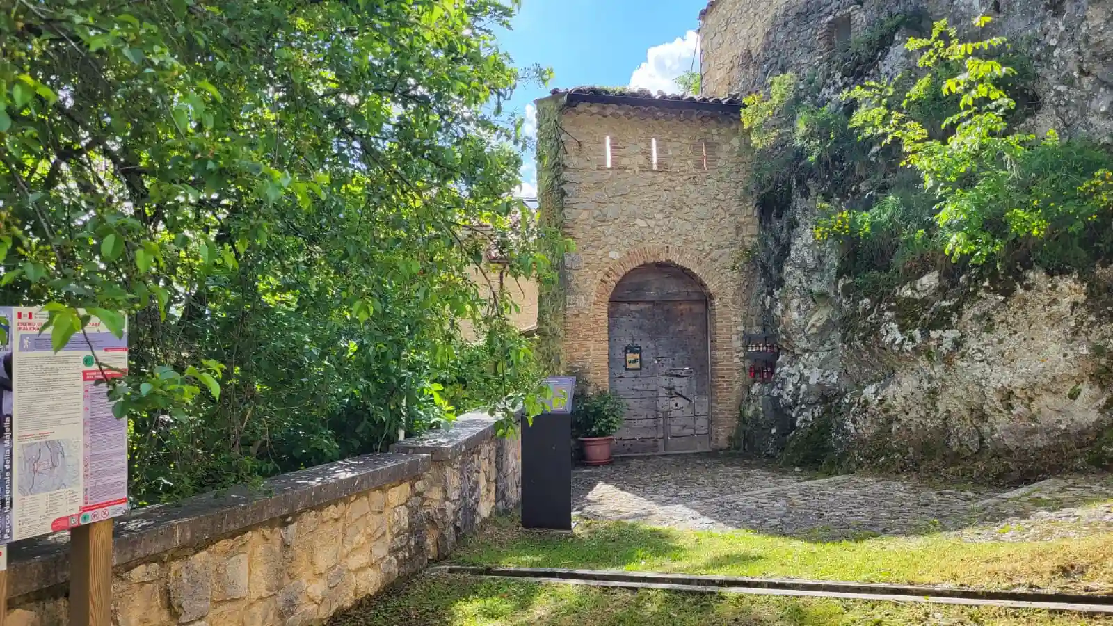 Eremo madonne dell' altare escursione guidata a palena