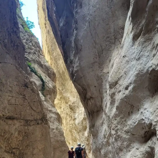 Escursione guidata alle Gole di Fara San Martino con le guide di Maiella Escursioni