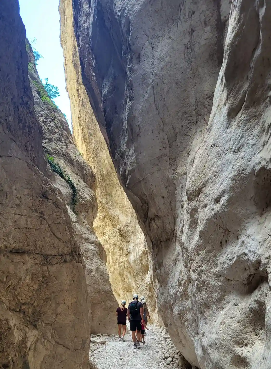 Escursione guidata alle Gole di Fara San Martino con le guide di Maiella Escursioni