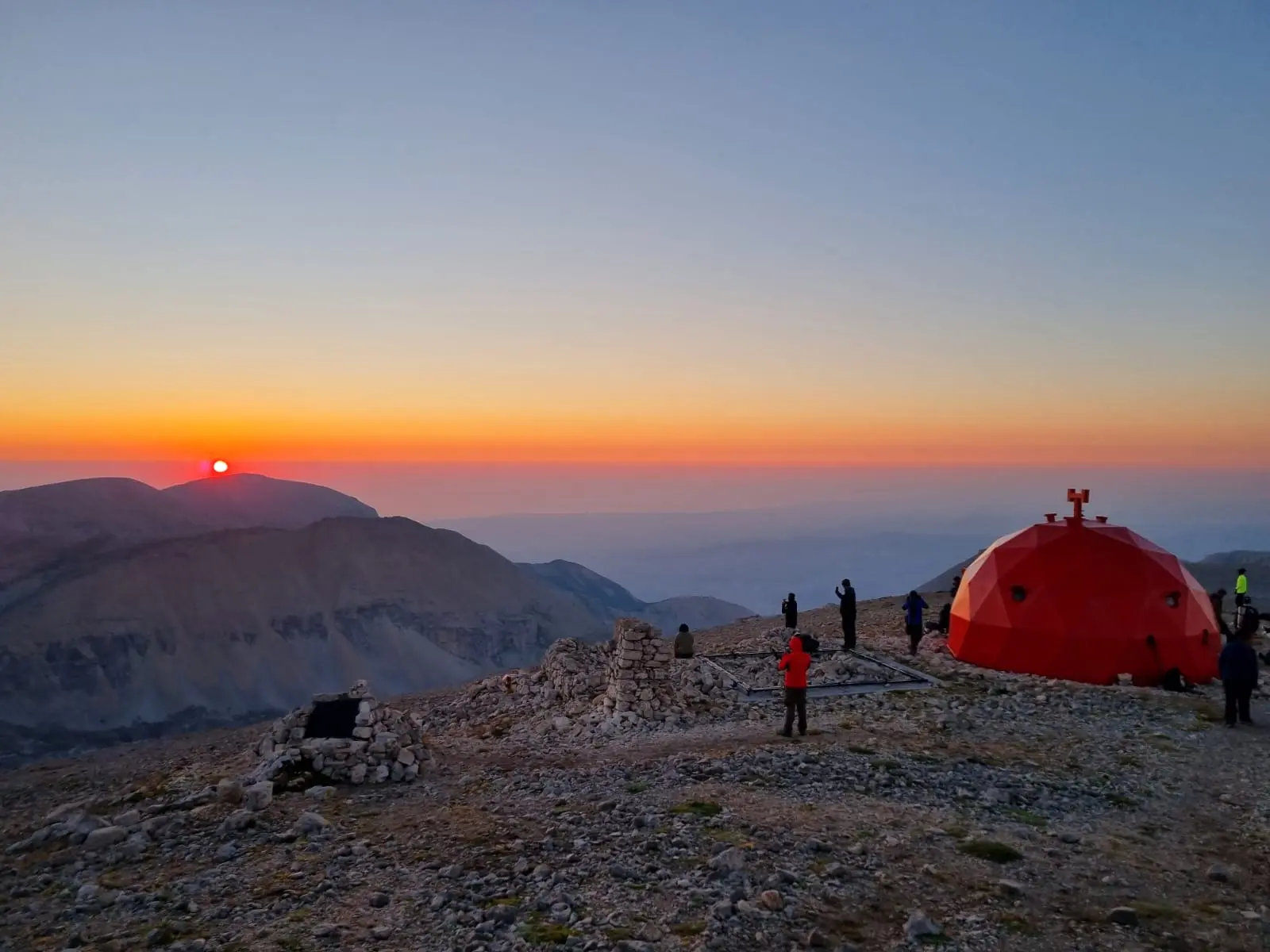 Alba e Notturna sul Monte Amaro con Maiella Escursioni